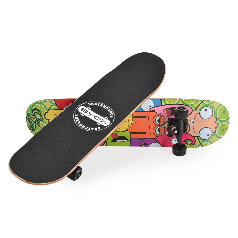 Η φωτογραφία δείχνει 3108`` skateboard με διπλό κοίλο κλωτσιά 9 στρώσεων, τροχούς PU υψηλής απόδοσης 85A 54mm*32mm, βαρέως τύπου αλουμίνιο, ρουλεμάν ABEC-5, ανυψωτήρας PU, αδιάβροχο γυαλόχαρτο στην μπροστινή πλευρά με εκτύπωση λογότυπου BYOX