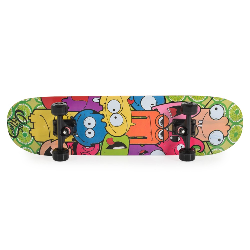 Η φωτογραφία δείχνει 3108`` skateboard με διπλό κοίλο κλωτσιά 9 στρώσεων, τροχούς PU υψηλής απόδοσης 85A 54mm*32mm, βαρέως τύπου αλουμίνιο, ρουλεμάν ABEC-5, ανυψωτήρας PU, αδιάβροχο γυαλόχαρτο στην μπροστινή πλευρά με εκτύπωση λογότυπου BYOX