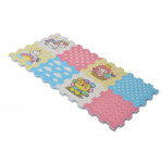 Η φωτογραφία δείχνει Απαλό παζλ, χαλί 8 τεμαχίων με πολύχρωμη και διασκεδαστική στάμπα.