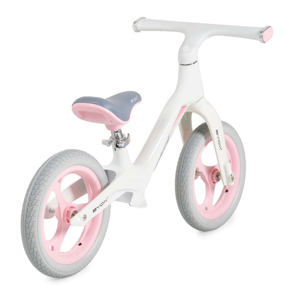 Η φωτογραφία δείχνει Δημιουργημένο με προσοχή στην ασφάλεια, την άνεση και τη χαρά της κίνησης, το ποδήλατο ισορροπίας Velori της Byox είναι η ιδανική επιλογή για τους μικρούς λάτρεις της περιπέτειας.