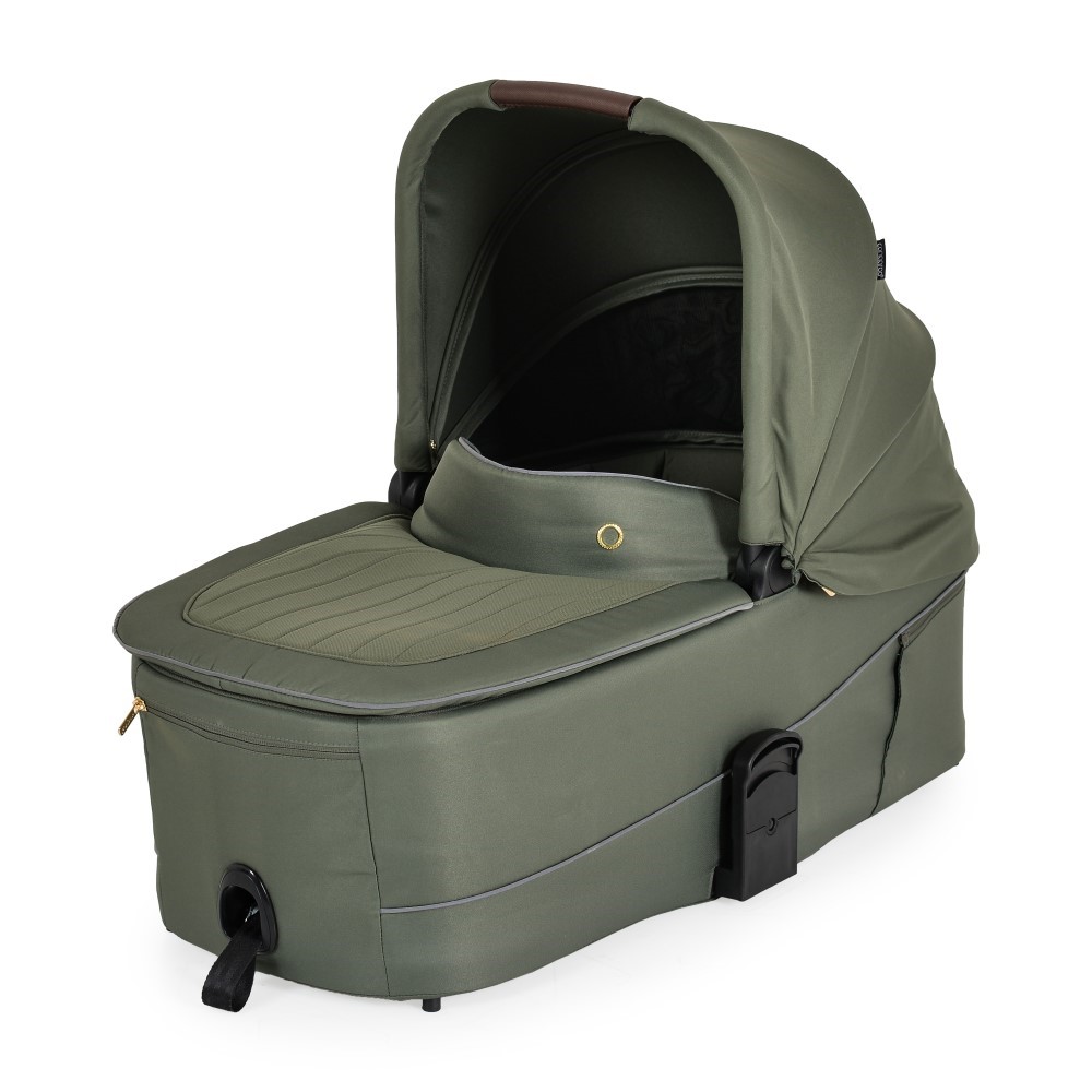 Η φωτογραφία δείχνει Καρότσι Celebrity 2 σε 1, Cangaroo, σχεδιασμένο με γνώμονα τη δυναμική καθημερινότητα των γονέων και την απόλυτη άνεση του παιδιού.