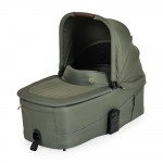 Η φωτογραφία δείχνει Καρότσι Celebrity 2 σε 1, Cangaroo, σχεδιασμένο με γνώμονα τη δυναμική καθημερινότητα των γονέων και την απόλυτη άνεση του παιδιού.