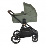 Η φωτογραφία δείχνει Καρότσι Celebrity 2 σε 1, Cangaroo, σχεδιασμένο με γνώμονα τη δυναμική καθημερινότητα των γονέων και την απόλυτη άνεση του παιδιού.