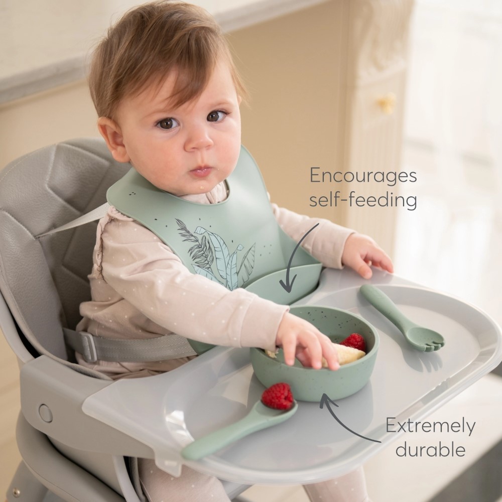 Η φωτογραφία δείχνει Το μπολ Platinum Silicone είναι ειδικά σχεδιασμένο για τα πρώτα ανεξάρτητα γεύματα του μωρού σας, κάνοντας τη μετάβαση σε στερεές τροφές εύκολη, ασφαλή και ευχάριστη.