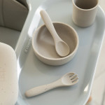 Η φωτογραφία δείχνει Το μπολ Platinum Silicone είναι ειδικά σχεδιασμένο για τα πρώτα ανεξάρτητα γεύματα του μωρού σας, κάνοντας τη μετάβαση σε στερεές τροφές εύκολη, ασφαλή και ευχάριστη.