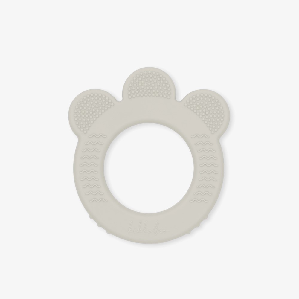 Η φωτογραφία δείχνει Προσφέρετε καταπραϋντική ανακούφιση και αισθητηριακή διέγερση με το οδοντοφυΐας από σιλικόνη πλατίνας – ειδικά σχεδιασμένο για να ανακουφίζει από την ενόχληση της οδοντοφυΐας, υποστηρίζοντας παράλληλα την ανάπτυξη του μωρού σας.