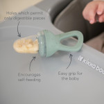 Η φωτογραφία δείχνει Μυήστε το μωρό σας σε έναν κόσμο γεύσεων με την μαλακή ταΐστρα από σιλικόνη πλατίνας - τον τέλειο σύντροφο σχεδιασμένο για μικρά χεράκια και αναπτυσσόμενες ορέξεις.
