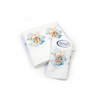 Η φωτογραφία δείχνει Σετ βρεφικές πετσέτες μπάνιου που περιέχει: 1 τεμάχιο πετσέτα χειρός διαστάσεων 30X50 cm και 1 τεμάχιο πετσέτα μπάνιου διαστάσεων 70X140 cm.