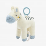 Το μουσικό παιχνίδι είναι ένας γοητευτικός λούτρινος σύντροφος σχεδιασμένος για να ηρεμεί και να παρηγορεί το μωρό σας με μια απαλή μελωδία για τον ύπνο.