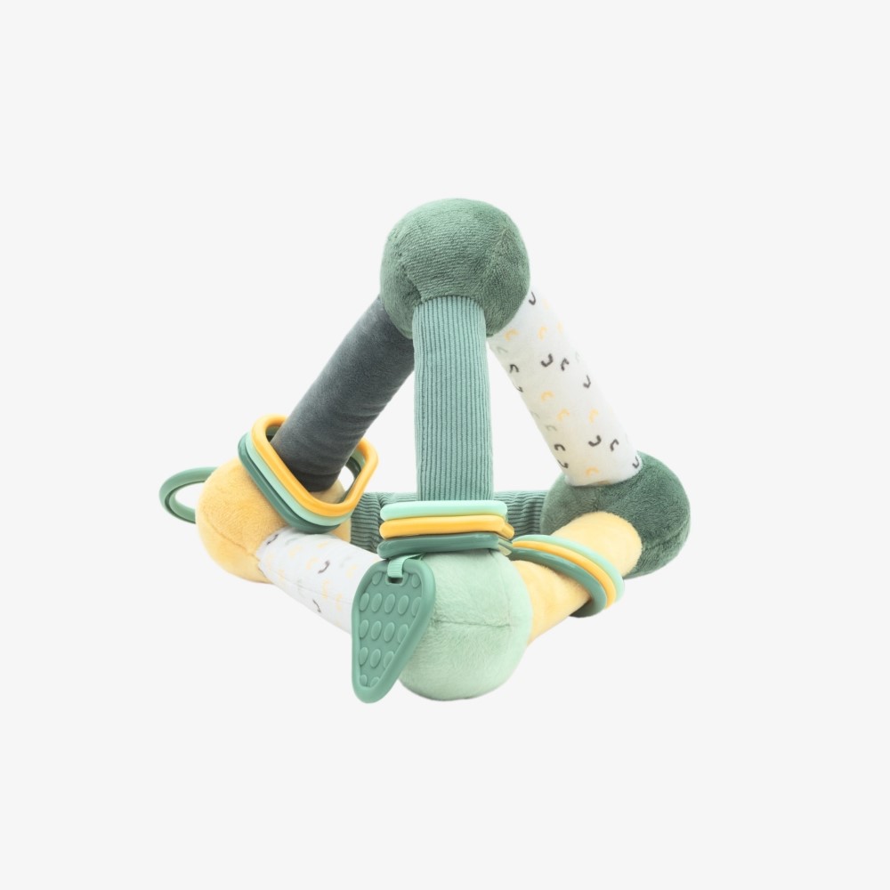 Το τριγωνικό παιχνίδι δραστηριοτήτων είναι ένας διασκεδαστικός και διεγερτικός σύντροφος παιχνιδιού, σχεδιασμένος για να υποστηρίζει την αισθητηριακή και κινητική ανάπτυξη του μωρού σας.