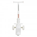 Η φωτογραφία δείχνει Χαρίστε στο παιδί σας συναρπαστικές στιγμές κίνησης με το 2-σε-1 Velvet Royal White scooter της Byox – ένα μείγμα κομψού σχεδιασμού και λειτουργικότητας, που δημιουργήθηκε ειδικά για μικρά παιδιά άνω των 3 ετών που αγαπούν το ενεργό παιχνίδι.