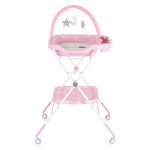 Η φωτογραφία δείχνει Πολυλειτουργική Αλλαξιέρα Croco, CangarooΚατάλληλη από τη γέννηση έως 12 μήνες και μέγιστο βάρος 15 κιλάΒασικά χαρακτηριστικά:• Σχεδιασμένη για αλλαγή πάνας, ντύσιμο, φροντίδα μωρού και μασάζ• Μαλακό στρώμα αλλαγής με κλίμακα μέτρησης και αφαιρούμενο κάλυμμα για εύκολο καθάρισμα