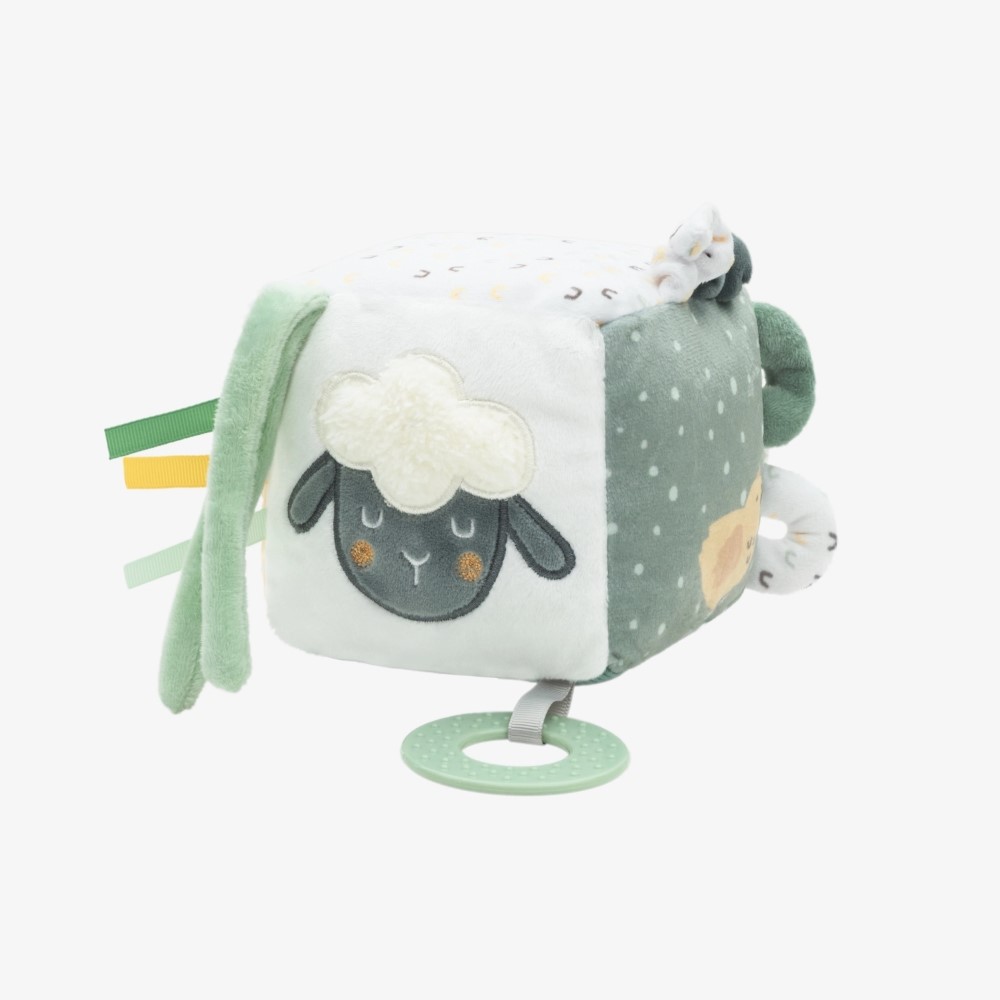 Ο λούτρινος κύβος είναι ένα διασκεδαστικό και συναρπαστικό παιχνίδι δραστηριοτήτων σχεδιασμένο για να διεγείρει τις αισθήσεις και την περιέργεια του μωρού σας.