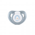 Η φωτογραφία δείχνει Προηγμένη καταπραϋντική θηλήΣτρογγυλό σχήμα θηλήςΠροστατευτικό καπάκι2 οπές αερισμού για επιπλέον ροή αέραΠροηγμένη καταπραϋντική