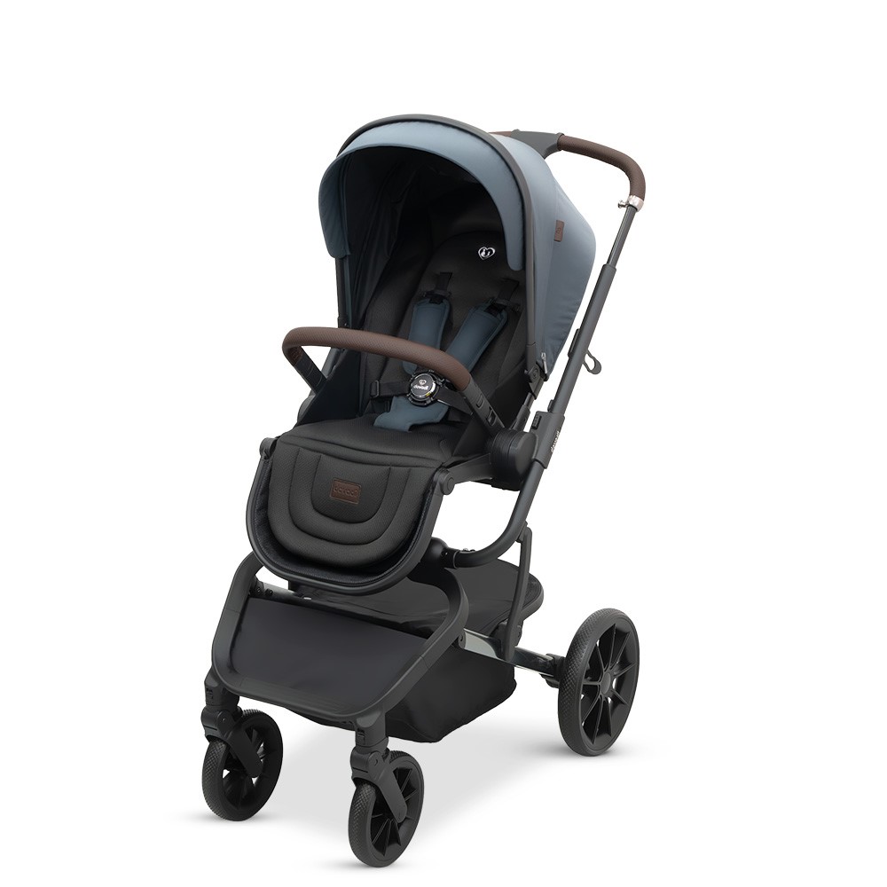 Η φωτογραφία δείχνει Dovadi Fly 2 σε 1&nbsp;NIGHT GREY&nbsp;– Στυλ, άνεση & πρακτικότητα σε κάθε βόλταΓιατί να το επιλέξετεΤο πολυκαρότσι Dovadi Fly 2 σε 1 σε κομψό χρώμα&nbsp;NIGHT GREY&nbsp;είναι η ιδανική επιλογή για γονείς που αναζητούν μοντέρνο design, πρακτικές λύσεις και απόλυτη ασφάλεια.