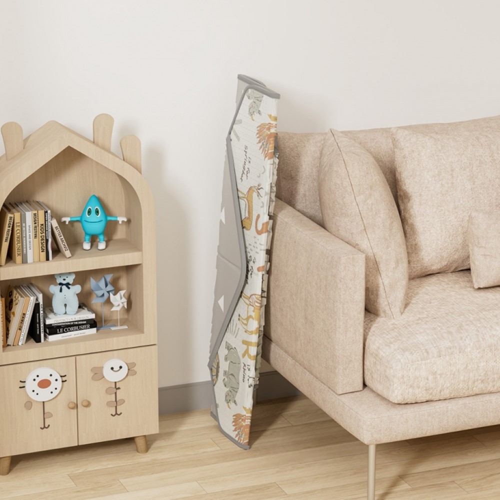 Η φωτογραφία δείχνει Παιδικό χαλάκι δραστηριοτήτων&nbsp; διπλής όψεως, για να απασχολείται το παιδί σας δημιουργικά οποιαδήποτε ώρα της ημέρας.