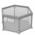 Το νέο πολύγονο υφασμάτινο παρκοκρέβατο Nestilo της BebeStars σχεδιάστηκε σε σχήμα εξάγωνου, ώστε να μην καταλαμβάνει μεγάλο χώρο στο δωμάτιο, αλλά να παρέχει αρκετό χώρο για τα παιδιά την ώρα του παιχνιδιού.