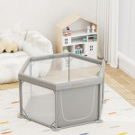 Το νέο πολύγονο υφασμάτινο παρκοκρέβατο Nestilo της BebeStars σχεδιάστηκε σε σχήμα εξάγωνου, ώστε να μην καταλαμβάνει μεγάλο χώρο στο δωμάτιο, αλλά να παρέχει αρκετό χώρο για τα παιδιά την ώρα του παιχνιδιού.