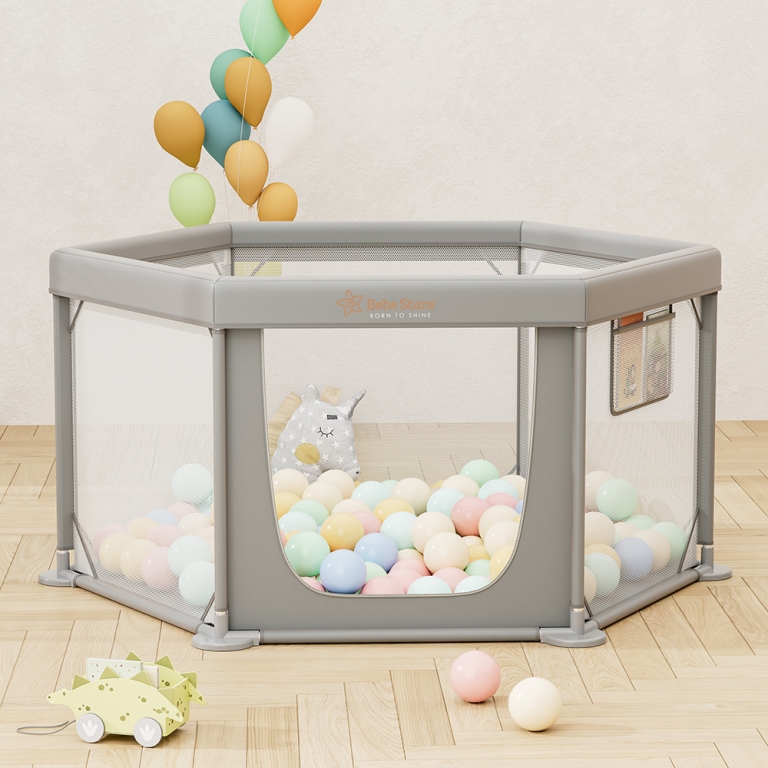 Το νέο πολύγονο υφασμάτινο παρκοκρέβατο Nestilo της BebeStars σχεδιάστηκε σε σχήμα εξάγωνου, ώστε να μην καταλαμβάνει μεγάλο χώρο στο δωμάτιο, αλλά να παρέχει αρκετό χώρο για τα παιδιά την ώρα του παιχνιδιού.