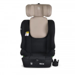 Η φωτογραφία δείχνει Το Rock by Moni είναι ένα πρακτικό και αξιόπιστο κάθισμα αυτοκινήτου, σχεδιασμένο για να παρέχει ασφάλεια και άνεση στο παιδί σας.
