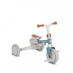 Η φωτογραφία δείχνει Compacto 4 σε 1, Byox – το τρίκυκλο που μεγαλώνει μαζί με το παιδί σας!Το πολυλειτουργικό τρίκυκλο Compacto 4 σε 1 έχει σχεδιαστεί για να προσαρμόζεται στις ανάγκες του παιδιού σας – από τις πρώτες κιόλας βόλτες μέχρι τις πρώτες ανεξάρτητες βόλτες του.