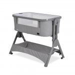 Η φωτογραφία δείχνει Η βρεφική κούνια Cozy συνδυάζει άνεση, ασφάλεια και λειτουργικότητα σε μία πρακτική λύση για τους γονείς και τα μικρά τους.