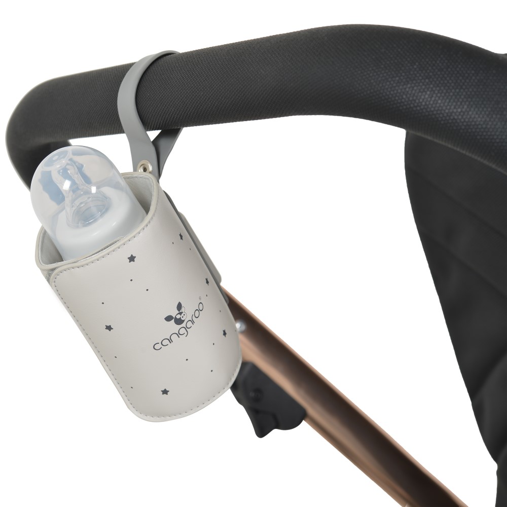 Ο φορητός θερμαντήρας μπιμπερό Thermo, Cangaroo λειτουργεί μέσω καλωδίου USB-C (Τύπου-C) και μπορεί να συνδεθεί σε αυτοκίνητο, power bank ή φορητό υπολογιστή.