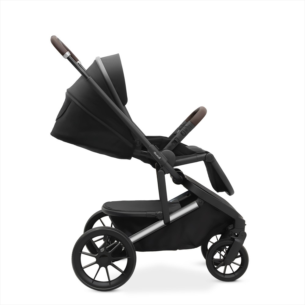 Dovadi Fly 2 σε 1 MIDNIGHT BLACK – Στυλ, άνεση & πρακτικότητα σε κάθε βόλταΓιατί να το επιλέξετεΤο πολυκαρότσι Dovadi Fly 2 σε 1 σε κομψό χρώμα MIDNIGHT BLACK είναι η ιδανική επιλογή για γονείς που αναζητούν μοντέρνο design, πρακτικές λύσεις και απόλυτη ασφάλεια.