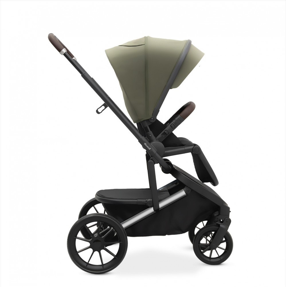 Η φωτογραφία δείχνει Dovadi Fly 3 σε 1 Forest Green – Στυλ, άνεση & πρακτικότητα σε κάθε βόλταΓιατί να το επιλέξετεΤο πολυκαρότσι Dovadi Fly 2 σε 1 σε κομψό χρώμα Forest Green είναι η ιδανική επιλογή για γονείς που αναζητούν μοντέρνο design, πρακτικές λύσεις και απόλυτη ασφάλεια.