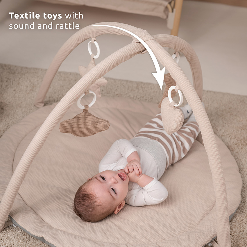 LORELLI ΧΑΛΑΚΙ ΔΡΑΣΤΗΡΙΟΤΗΤΩΝ MOMENTS Διάμετρος: 83cmΑψίδα με παιχνίδια Υφασμάτινα παιχνίδια με ήχο και κουδούνισμαΜαλακό υφασμάτινο μαξιλαράκιΚατάλληλο για 0+ μηνών