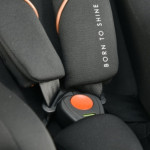 Η φωτογραφία δείχνει Το κάθισμα αυτοκινήτου i–Apex είναι ένα νέο κάθισμα της Bebe Stars, το οποίο ήρθε για να δώσει λύση σε κάθε σας διαδρομή με το μωράκι και το αυτοκίνητό σας σε καθημερινή βάση!Το i–Apex&nbsp; είναι σχεδιασμένο για παιδιά 40 έως 150 cm ύψους, διαθέτοντας επαρκή χώρο και προσφέροντ