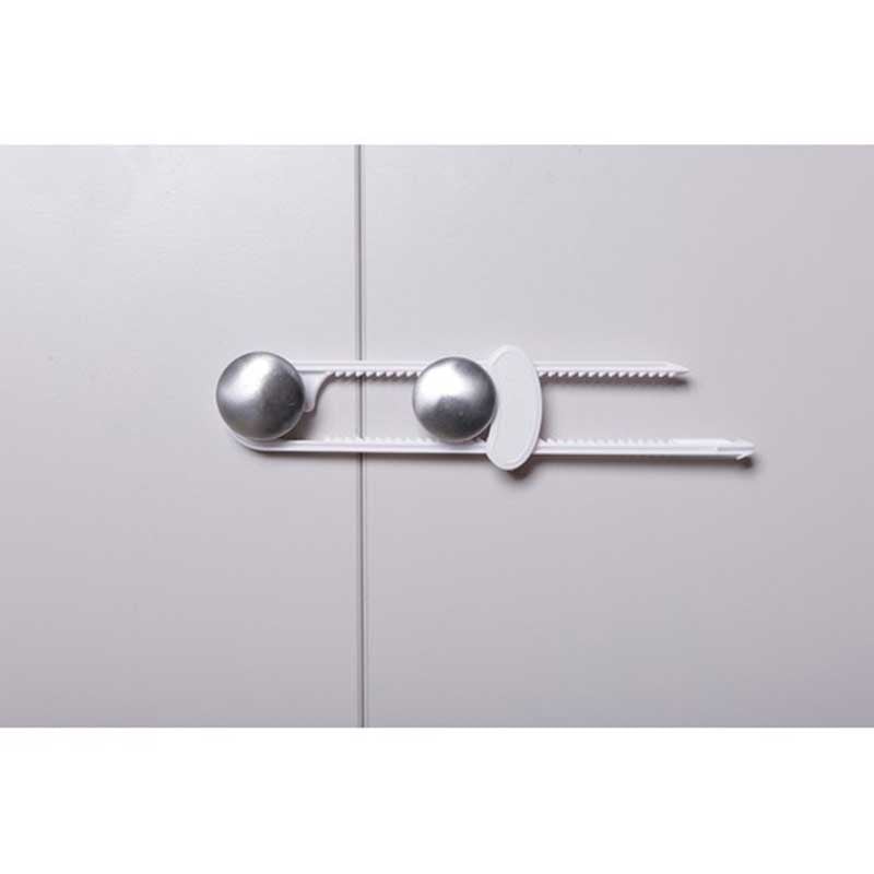 Ασφάλεια DreamBaby Ντουλαπιών Συρόμενη White 2 τμχKατασκευασμένο από ισχυρό, ανθεκτικό πλαστικόΒοηθούν στην αποφυγή των παιδιών που εισέρχονται σε ντουλάπια&nbsp;Εύκολο στη χρήση με απλή λειτουργία από τους ενήλικες, αλλά δύσκολη για τα παιδιά