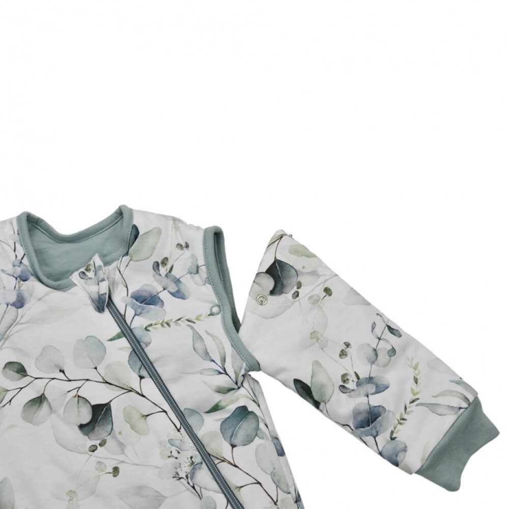 Η φωτογραφία δείχνει Σιγουρευτείτε ότι το παιδί σας παραμένει ζεστό όλη την νύχτα με τον υπνόσακο της Bebe Stars!Το 100% ελαστικό βαμβακερό αναπνεώμενο και αντιβακτιριδιακό ύφασμα δίνει  στο μωρό σας την άνεση  και την προστασία που χρειάζεται.