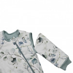 Η φωτογραφία δείχνει Σιγουρευτείτε ότι το παιδί σας παραμένει ζεστό όλη την νύχτα με τον υπνόσακο της Bebe Stars!Το 100% ελαστικό βαμβακερό αναπνεώμενο και αντιβακτιριδιακό ύφασμα δίνει  στο μωρό σας την άνεση  και την προστασία που χρειάζεται.