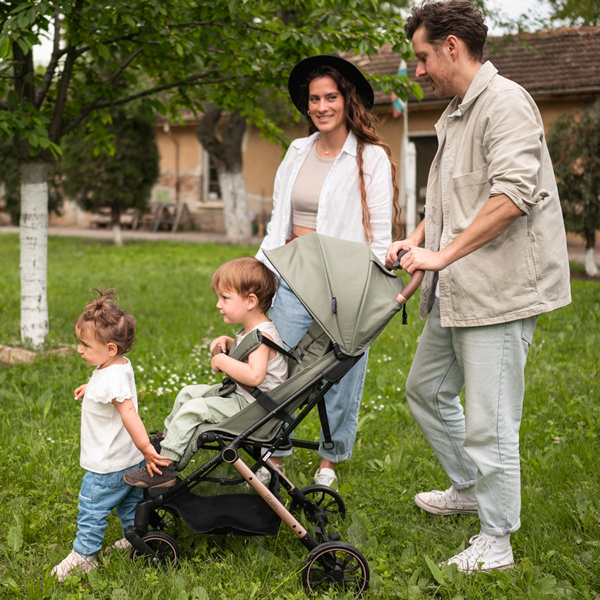 Καρότσι ταξιδίου Lorelli Ribera με μέγιστο υποστηριζόμενο βάρος παιδιού τα 15 κιλά.