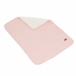 Βρεφική κουβέρτα, διαστάσεων 75 x 100 cmΕπάνω στρώμα από 100% βαμβάκι και εσωτερική στρώση από πολυεστέρα σε στυλ σέρπα - ζεστή και απαλή στην αφή.