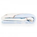 Αφράτη και ζεστή βρεφική κουβέρτα, διαστάσεων 80 x 110 cm, κατασκευασμένη από 100% πολυεστέρα.