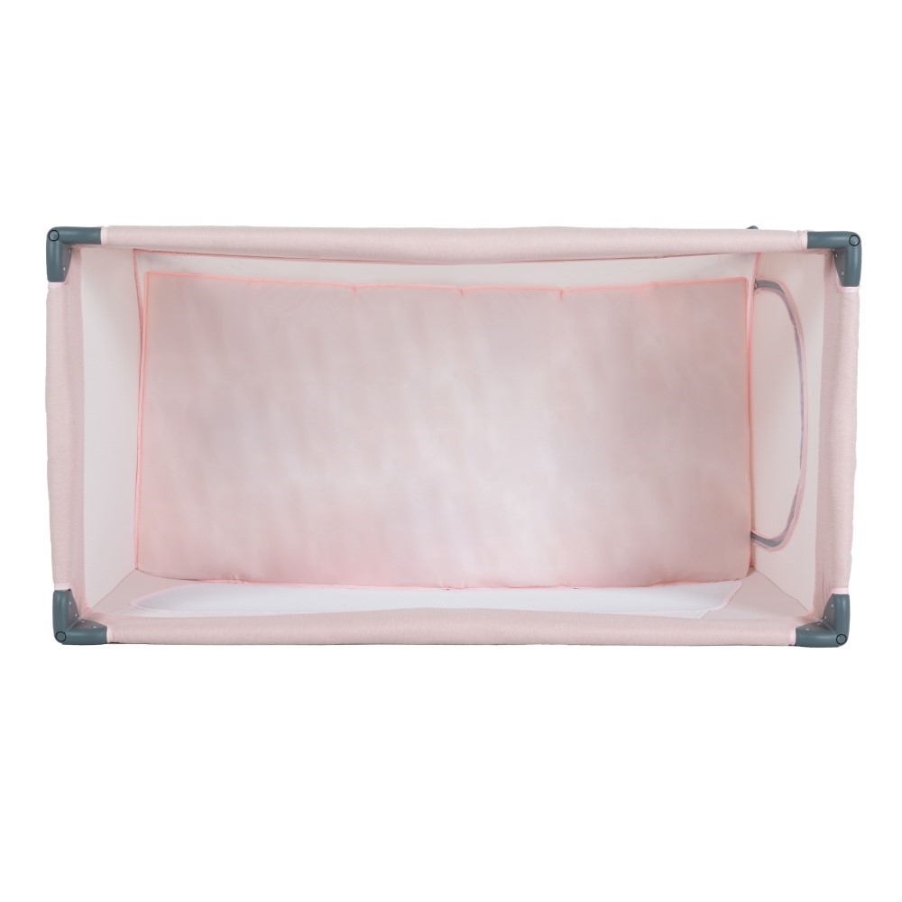 Το πτυσσόμενο παρκοκρέβατο One touch ξεχωρίζει με την εξαιρετικά εύκολη και γρήγορη μέθοδο αναδίπλωσης με το ένα χέρι.