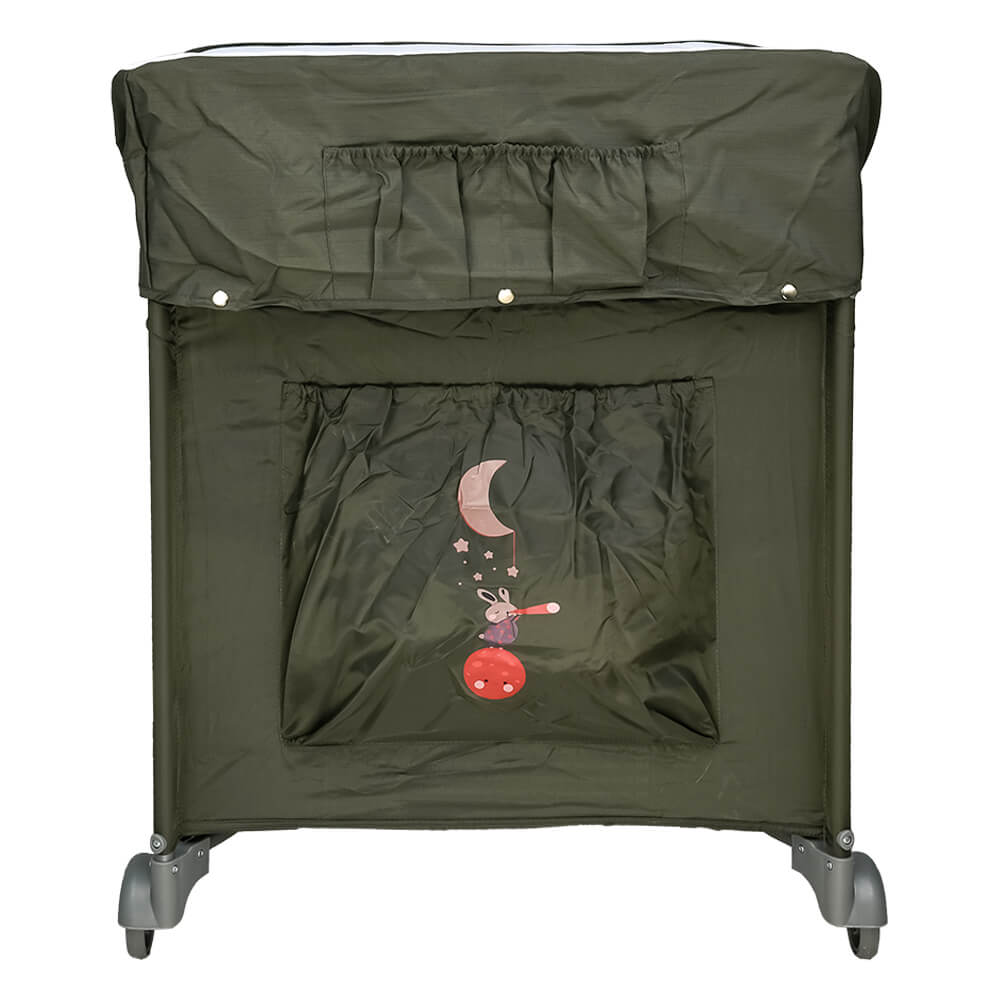 Η φωτογραφία δείχνει Το νέο παρκοκρέβατο&nbsp;Dreamer&nbsp;της&nbsp;Bebe Stars&nbsp;είναι ιδανικό για το σπίτι, αλλά και για μία εξόρμηση με το παιδί σας, καθώς είναι άνετο με μοντέρνο σχεδιασμό.