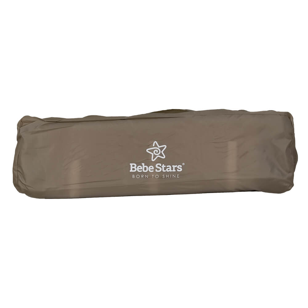 Η φωτογραφία δείχνει Το νέο παρκοκρέβατο&nbsp;Sunshine&nbsp;της Bebe Stars είναι ιδανικό για το σπίτι, αλλά και για ένα ταξίδι μαζί με το παιδί σας.