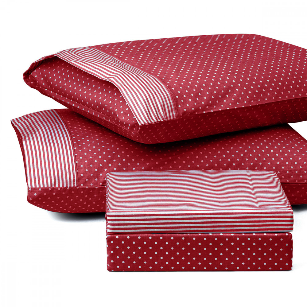 Η τάση του φετινού καλοκαιριού! Χαρούμενα χρώματα με διακριτικό πουά και ριγέ.