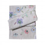 Η φωτογραφία δείχνει Runner Das σε διάσταση 45Χ140εκ, από 60% βαμβάκι και 40% πολυεστέρα.