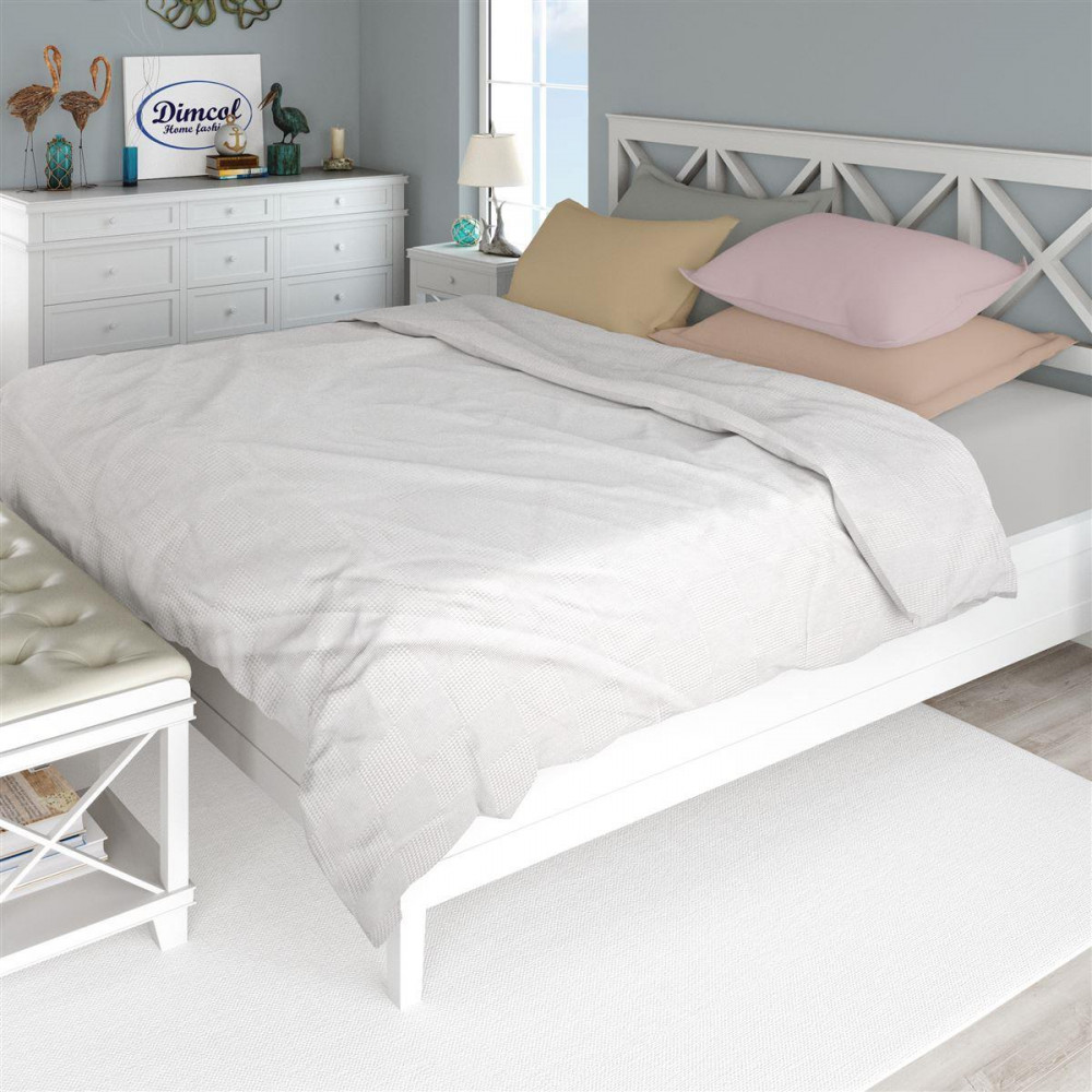 Άνετη και απαλή μονόχρωμη κουβέρτα πικέ για μονό κρεβάτι, διαστάσεων 165X250 cm.