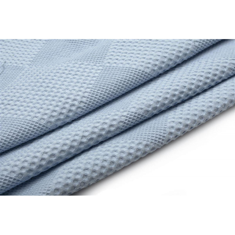 Η φωτογραφία δείχνει Άνετη και απαλή μονόχρωμη κουβέρτα πικέ αγκαλιάς-λίκνου, διαστάσεων 80Χ110 cm.