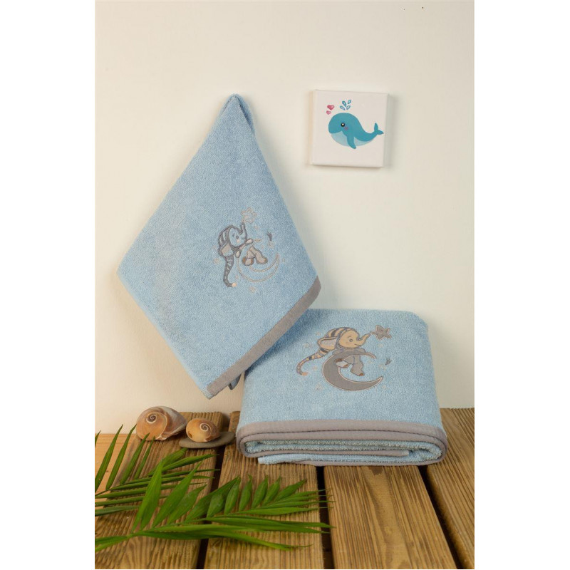 Σετ βρεφικές πετσέτες μπάνιου που περιέχει : 1 τεμάχιο πετσέτα χειρός διαστάσεων 30X50 cm και 1 τεμάχιο πετσέτα μπάνιου διαστάσεων 70X140 cm.