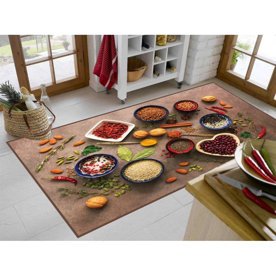 Η φωτογραφία δείχνει Χαλάκι Κουζίνας διαστάσεων 80Χ200 cm, με αντιολισθητικό επίστρωμα Dots Backing και απεικόνιση μαγειρικών υλικών.