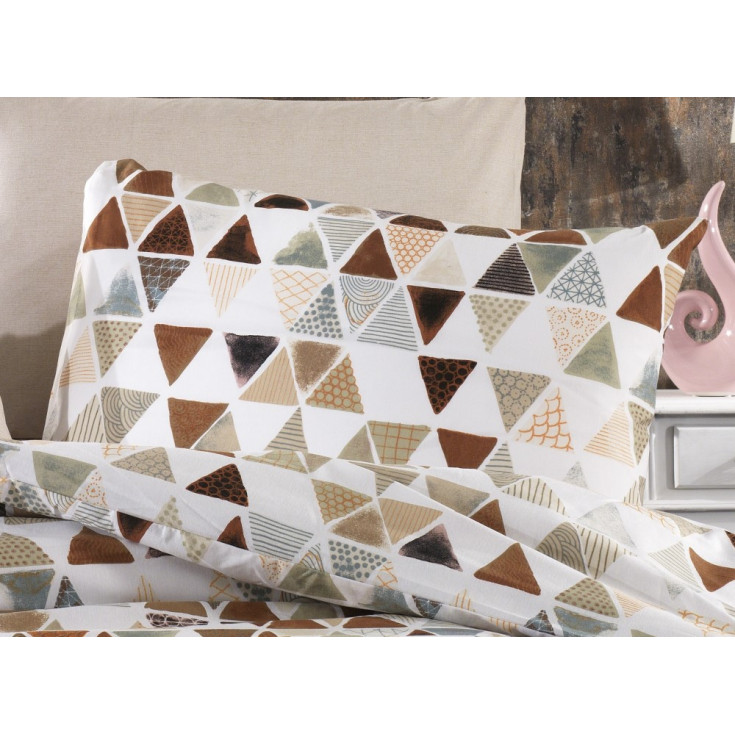 Μαξιλαροθήκη διαστάσεων 50Χ70 cm σχέδιο ραφής φάκελος 1 τεμ-Κατασκευασμένη από ύφασμα σύνθεσης βαμβάκι 70% - Πολυέστερ 30%, 144 Κλωστών, σε χαρούμενα και απαλά χρώματα, με μοντέρνες και σύγχρονες παραστάσεις για το κρεβάτι σας.