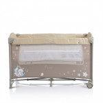 Κατάλληλο για χρήση από 0+ μηνών, έως 15kgΣταθερό παρκοκρέβατο 2 επιπέδων (το 2ο επίπεδο κατάλληλο για ηλικία από 0-6 μηνών)Το 2ο επίπεδο κουμπώνει με φερμουάρΑλλαξιέραΤέντα με 3 παιχνίδιαΠλαϊνή είσοδος με φερμουάρΤσάντα μεταφοράςΣτρώμα με πάχος 1.