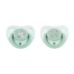 Η φωτογραφία δείχνει Πιπίλα μωρού με ορθοδοντική θηλή σιλικόνης.