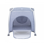 Παρκοκρέβατο της εταιρείας Kikka Boo κατασκευασμένο από αλουμίνιο.